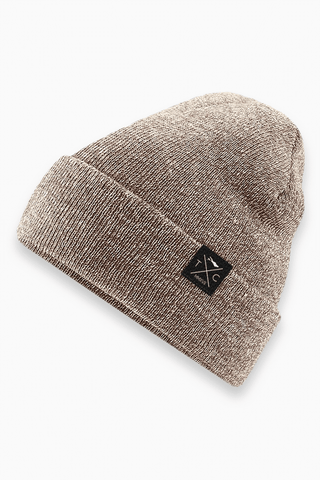 Unsere weiche Classic Beanie in Braun für Herren und Damen von The Clue Clothing