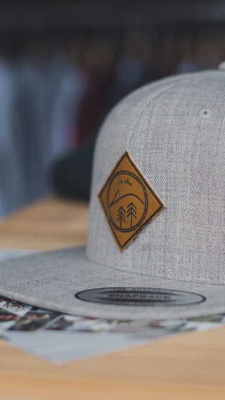 Eine The Clue Clothing Classic Snapback Schirmmütze beim Munich Mash im Olympiapark.