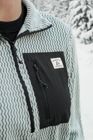 Reißverschluss und Kragen des hellblauen Skirolli Damen – Skirolli Damen nicht auf Amazon, Funktionsrolli Damen für kalte Tage.